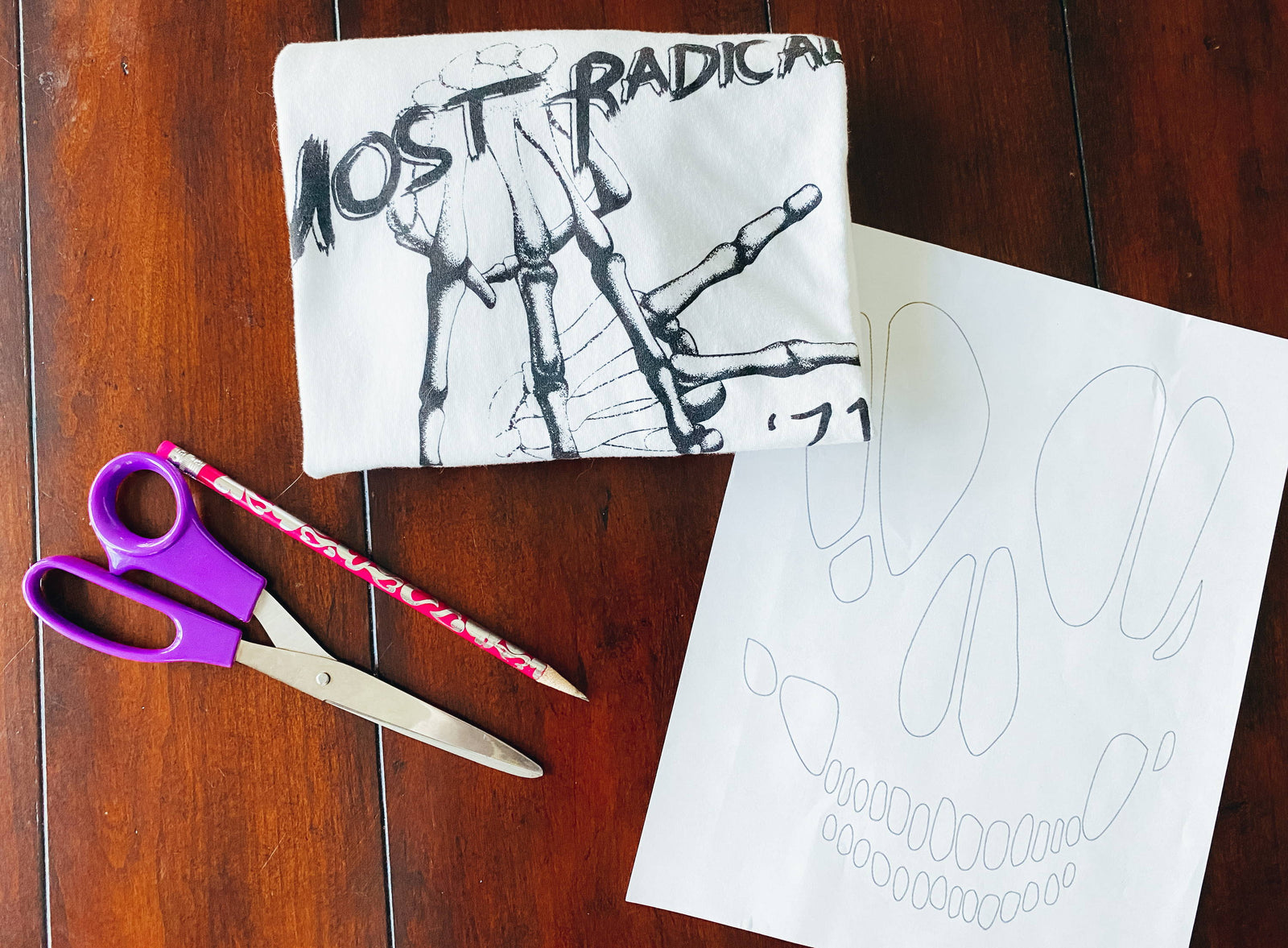 Customize Your Lost Bros Shirt With This DIY Open-Back Stencil T-Shirt Cutout!