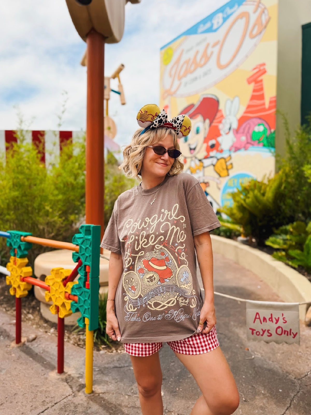 Cowgirl Like Me Tee