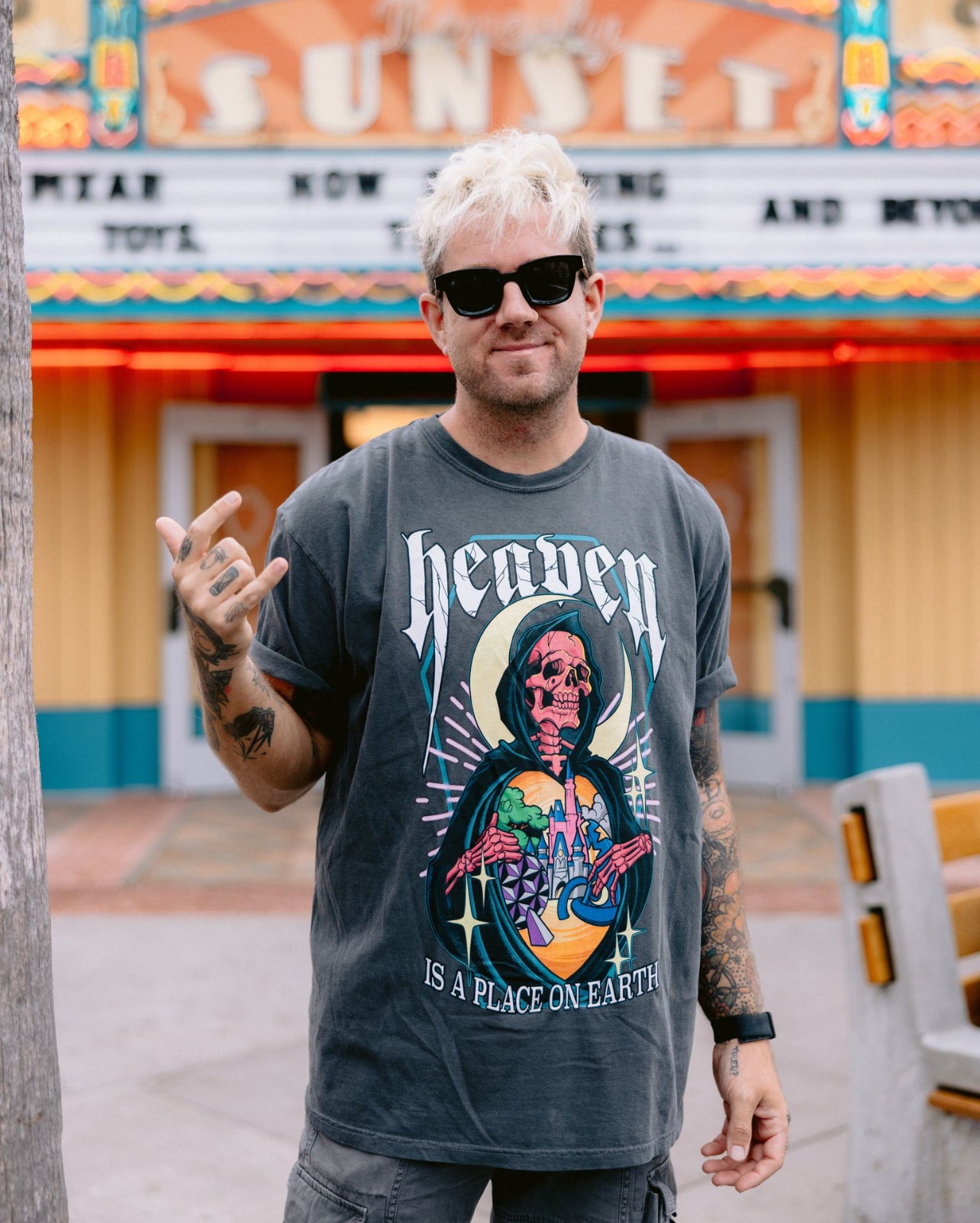 00's Heaven and Earth デザイン カットソー　アーカイブ Heaven Is A Place On Earth Tee - The Lost Bros