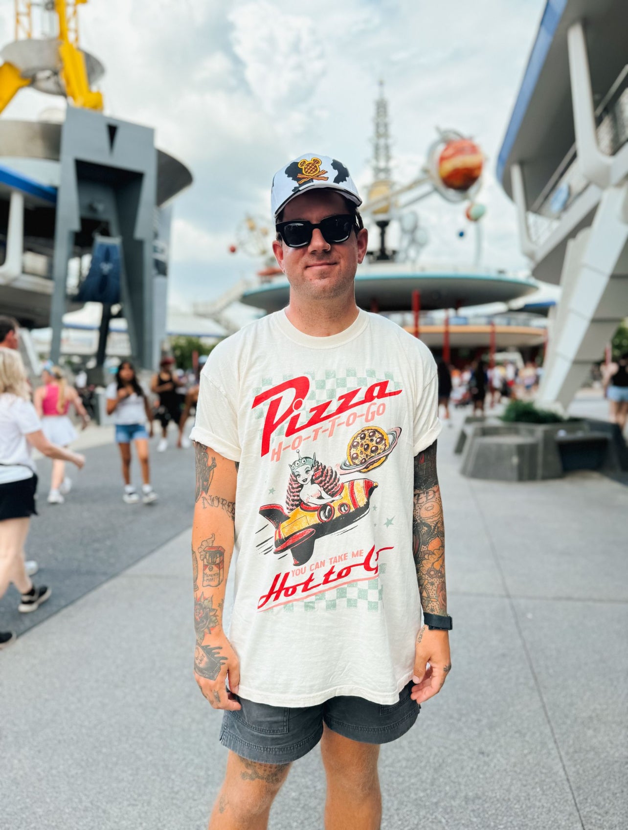 Hot To Go Tee - The Lost Bros